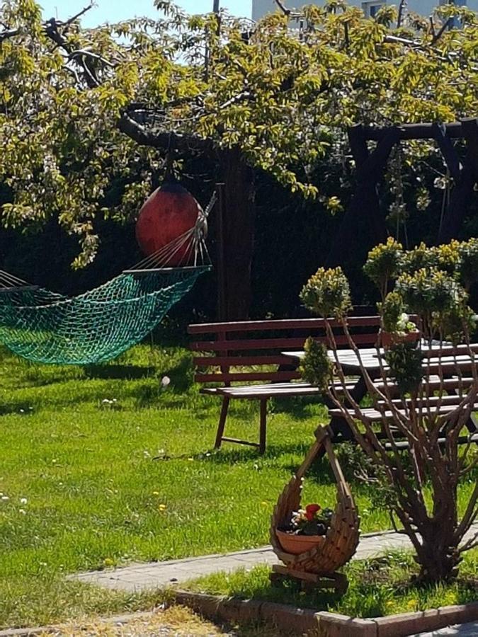 Pokoje Goscinne Irena Mieroszyno Eksteriør bilde